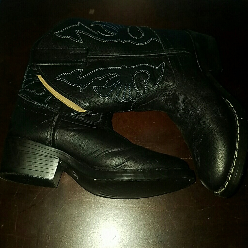 Boys cowboy boots